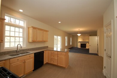 147 Brookview Dr unit 56, Hooksett, NH 03106 - photo 3