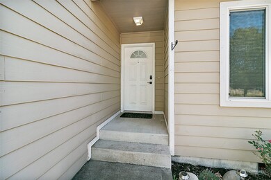 9985 Greenleaf Loop SE, Yelm, WA 98597 - photo 6