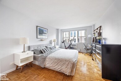 340 E 80th St unit 21J, New York, NY 10075 - photo 5