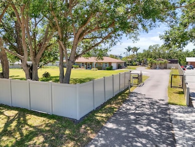 5024 37th St E, Bradenton, FL 34203 - photo 4