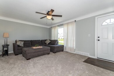 2381 E 290th St, Wickliffe, OH 44092 - photo 3