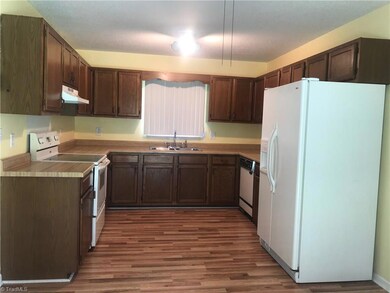 100 Meredith Dr, Archdale, NC 27263 - photo 5