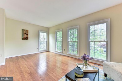 13900 Baton Rouge Ct, Centreville, VA 20121 - photo 4