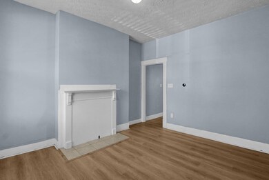 6-web-or-mls-1173-1175-e-rich-st
