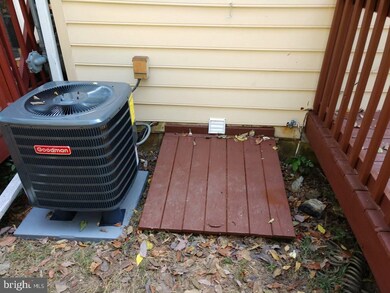 612 Tudor Dr, Winchester, VA 22603 - photo 4