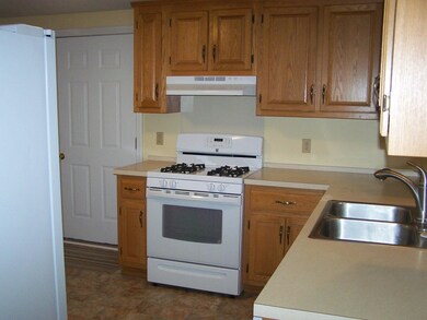 153 Coffin Rd unit 44, Epping, NH 03042 - photo 5