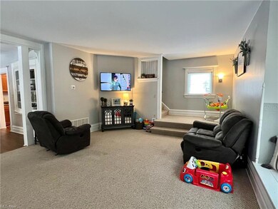 712 Locust St, Coshocton, OH 43812 - photo 6