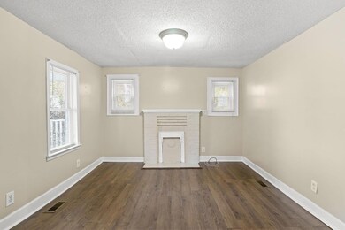 1145 Browns Alley Liv Rm (f.p.).jpg Ful