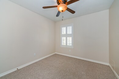 13622 Country Hill Ct, Tomball, TX 77375 - photo 3