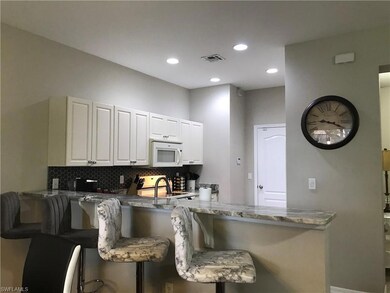 Kitchen Breakfast Bar