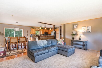6904 84th-6