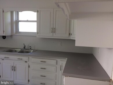 61 Osborne Ave, Vineland, NJ 08360 - photo 4