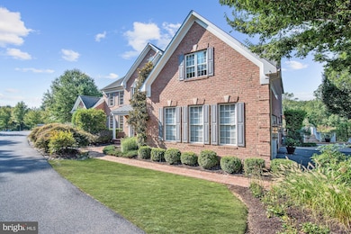 11766 Chapel Estates Dr, Clarksville, MD 21029 - photo 2