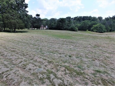 2 Thixton Ln, Louisville, KY 40229 - photo 3