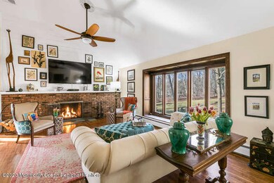 10 Old Farm Rd Colts Neck NJ-small-006-0