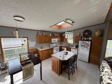 256 Fox Chase Blvd, Grand Blanc, MI 48439 - photo 3