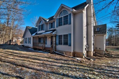 319 Cascade Dr, Effort, PA 18330 - photo 2