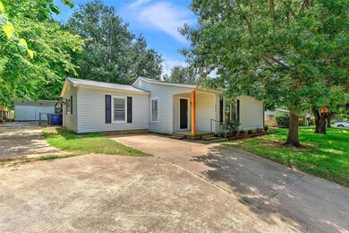 1830 S Maurice Ave, Denison, TX 75020 - photo 2