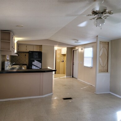 20519 Kermier Rd unit 4, Waller, TX 77484 - photo 2