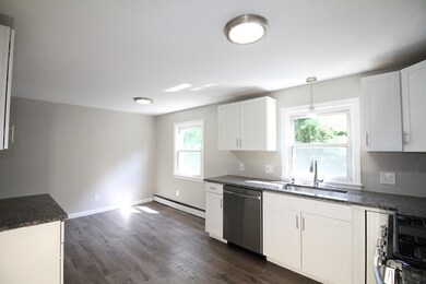 25 Roberts Pond Ln, Chicopee, MA 01020 - photo 4