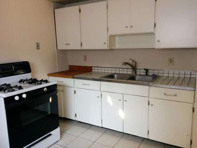 523 Apache Ave, Carpentersville, IL 60110 - photo 2