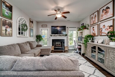 Living room w/ fireplace