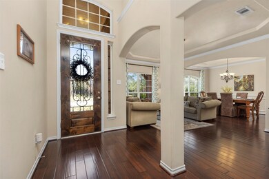 Grand entrance with a soaring 2 story ceiling.