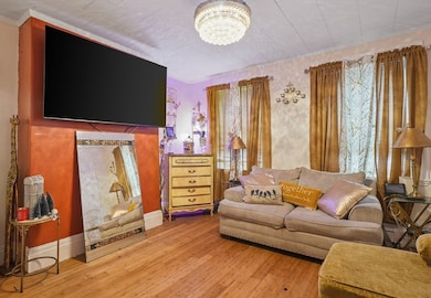 32 Orchard St, Lawrence, MA 01840 - photo 4