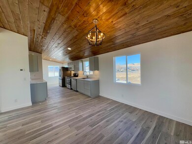 3930 Lambert Dr, Winnemucca, NV 89445 - photo 5