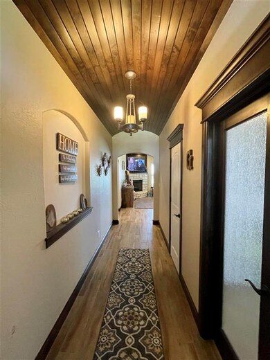 13091 NE Tony Creek Rd, Elgin, OK 73538 - photo 4