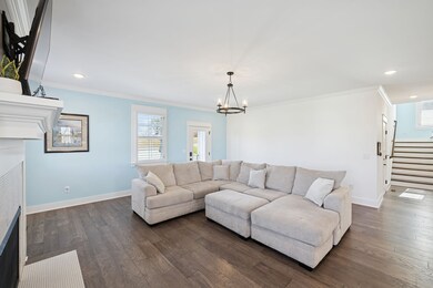 Spacious & bright living area.