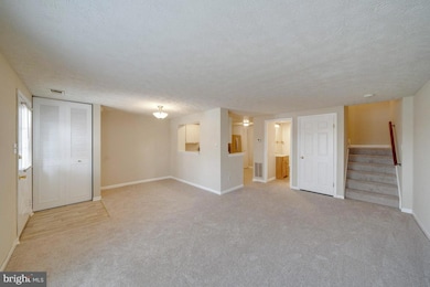 3216 Tapestry Cir, Burtonsville, MD 20866 - photo 4