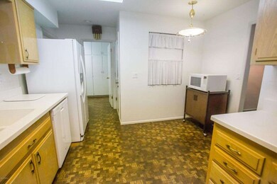 9901 W La Jolla Cir S, Sun City, AZ 85351 - photo 5