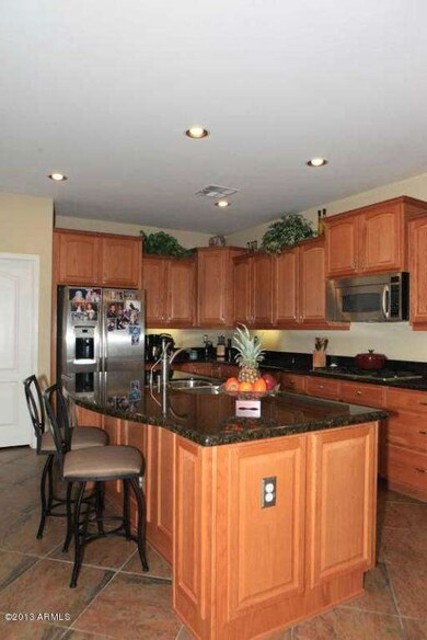 Kitchen Island-Bar