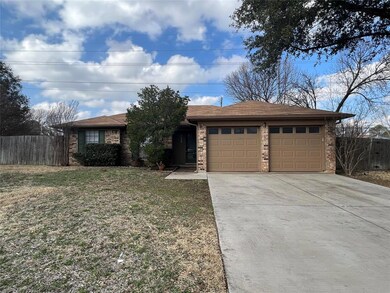 5809 Shamrock Ct, North Richland Hills, TX 76180 - photo 3