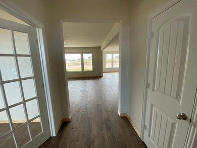 144 Llanos Dr, Decatur, TX 76234 - photo 2