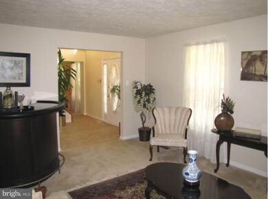 8506 Wood Staff Way, Columbia, MD 21045 - photo 3