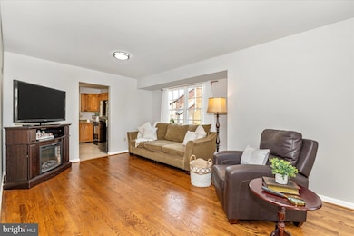 2181 E Greenleaf Dr, Frederick, MD 21702 - photo 3