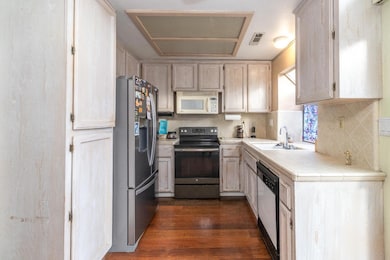 2189 E Pinedale Ave, Fresno, CA 93720 - photo 7