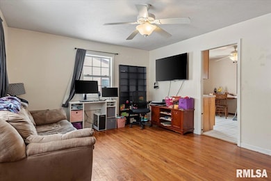 212 S 3rd St unit 1, Riverton, IL 62561 - photo 4