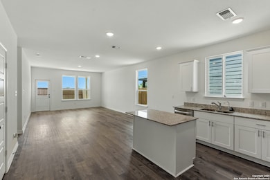 4145 Bermuda Ln, Seguin, TX 78155 - photo 7