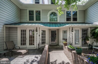 5820 Linden Square Ct, Rockville, MD 20852 - photo 2