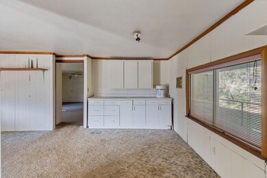 6-web-or-mls-423-pine-tree-dr
