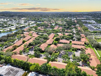 7252 Solandra Ln, Tamarac, FL 33321 - photo 3