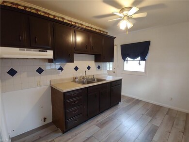 3865 Meadow Ln, Lorain, OH 44055 - photo 4