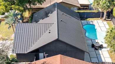 841 NE 205th St, Miami, FL 33179 - photo 5