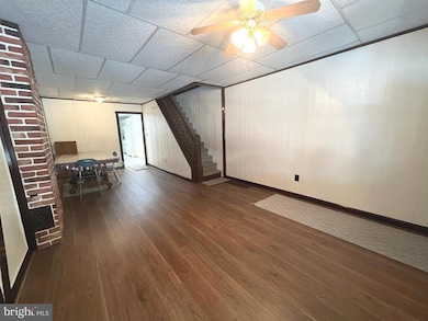 1527 N 10th St, Reading, PA 19604 - photo 3