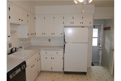 3847 56th St, Des Moines, IA 50310 - photo 5