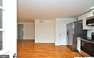 4776 Old Easton Rd unit 3, Doylestown, PA 18902 - photo 2