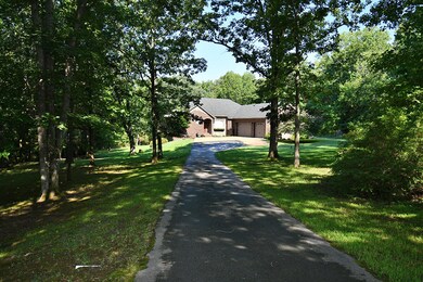 2055 W Stonegate Ln, Nixa, MO 65714 - photo 2